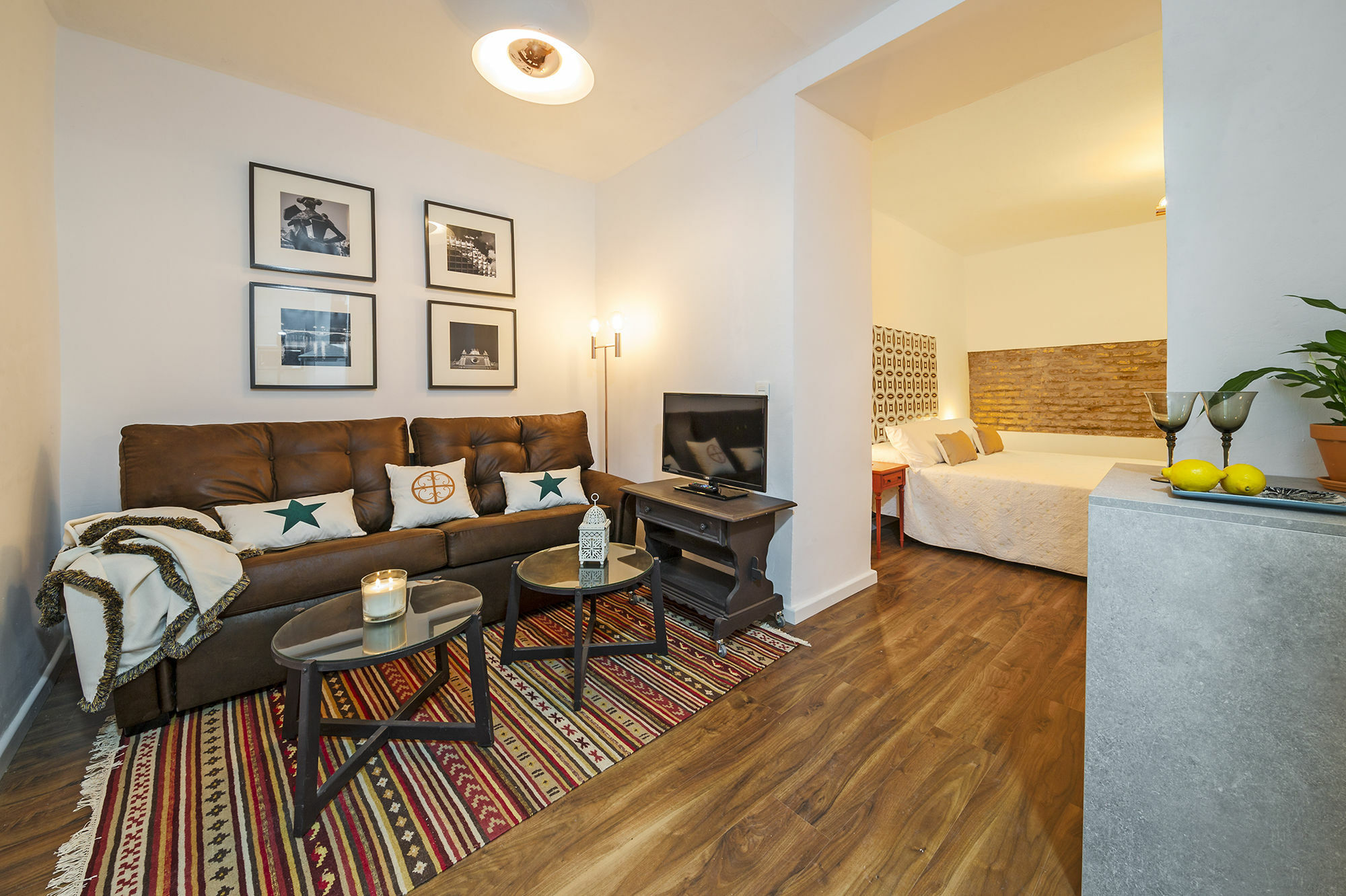 Selecta Apartments Los Venerables Севиля Екстериор снимка