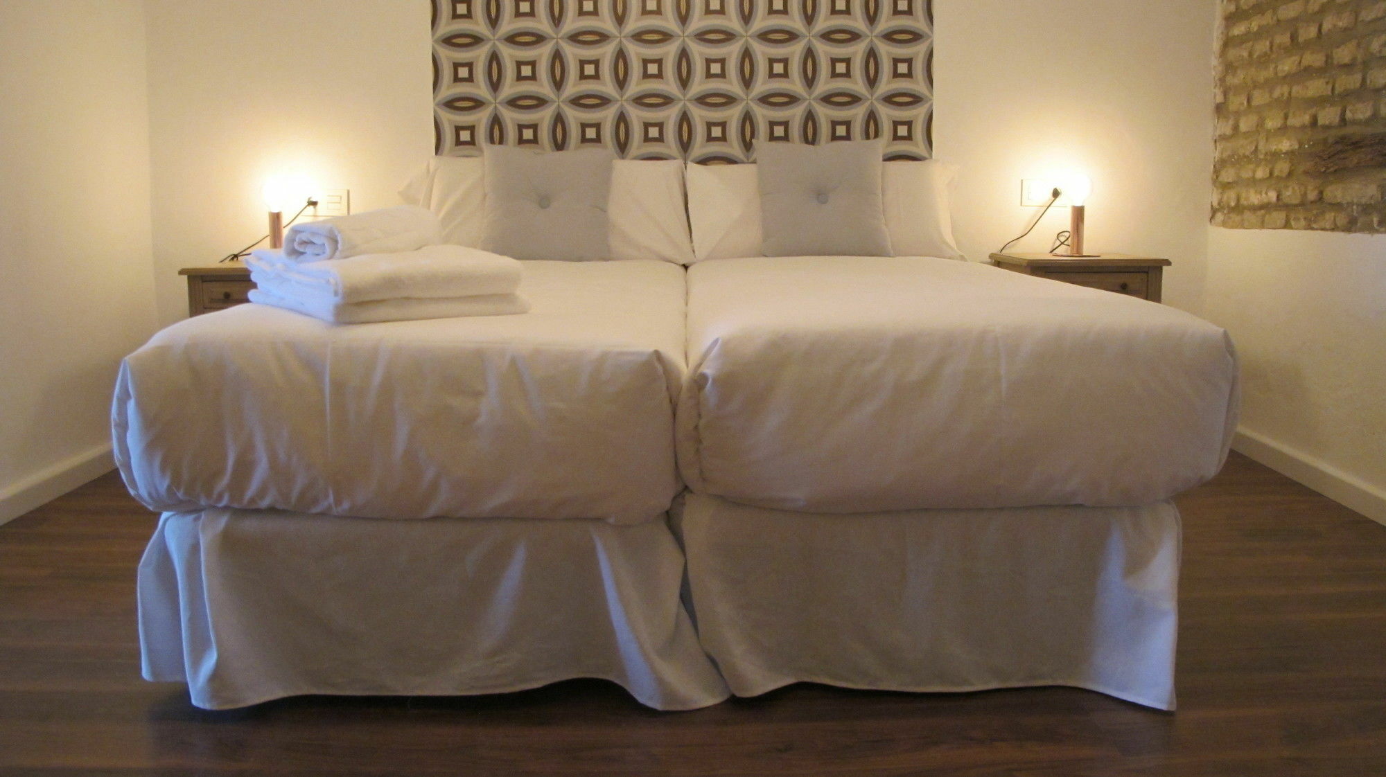 Selecta Apartments Los Venerables Севиля Екстериор снимка